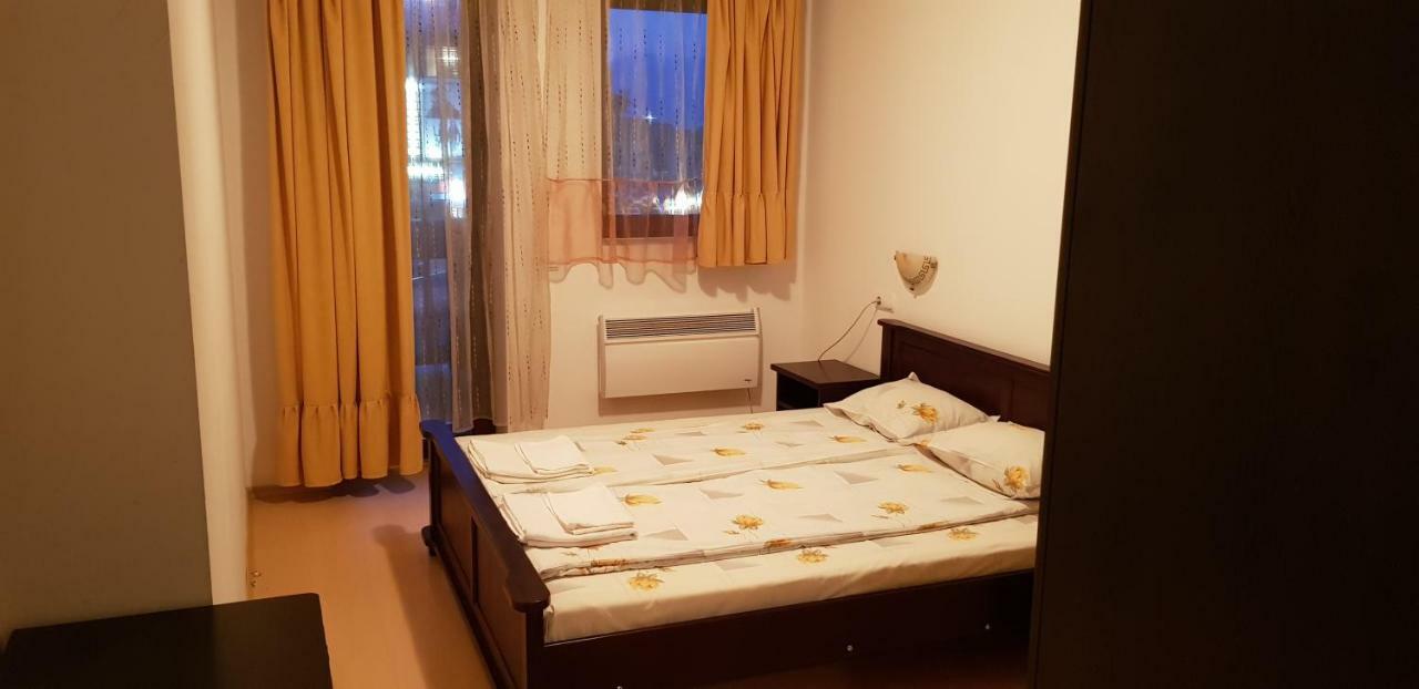 Efo Apartment Банско Екстериор снимка